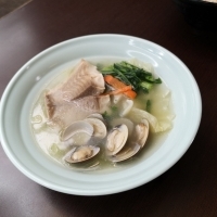蔬菜蚵蠣鮮魚湯
